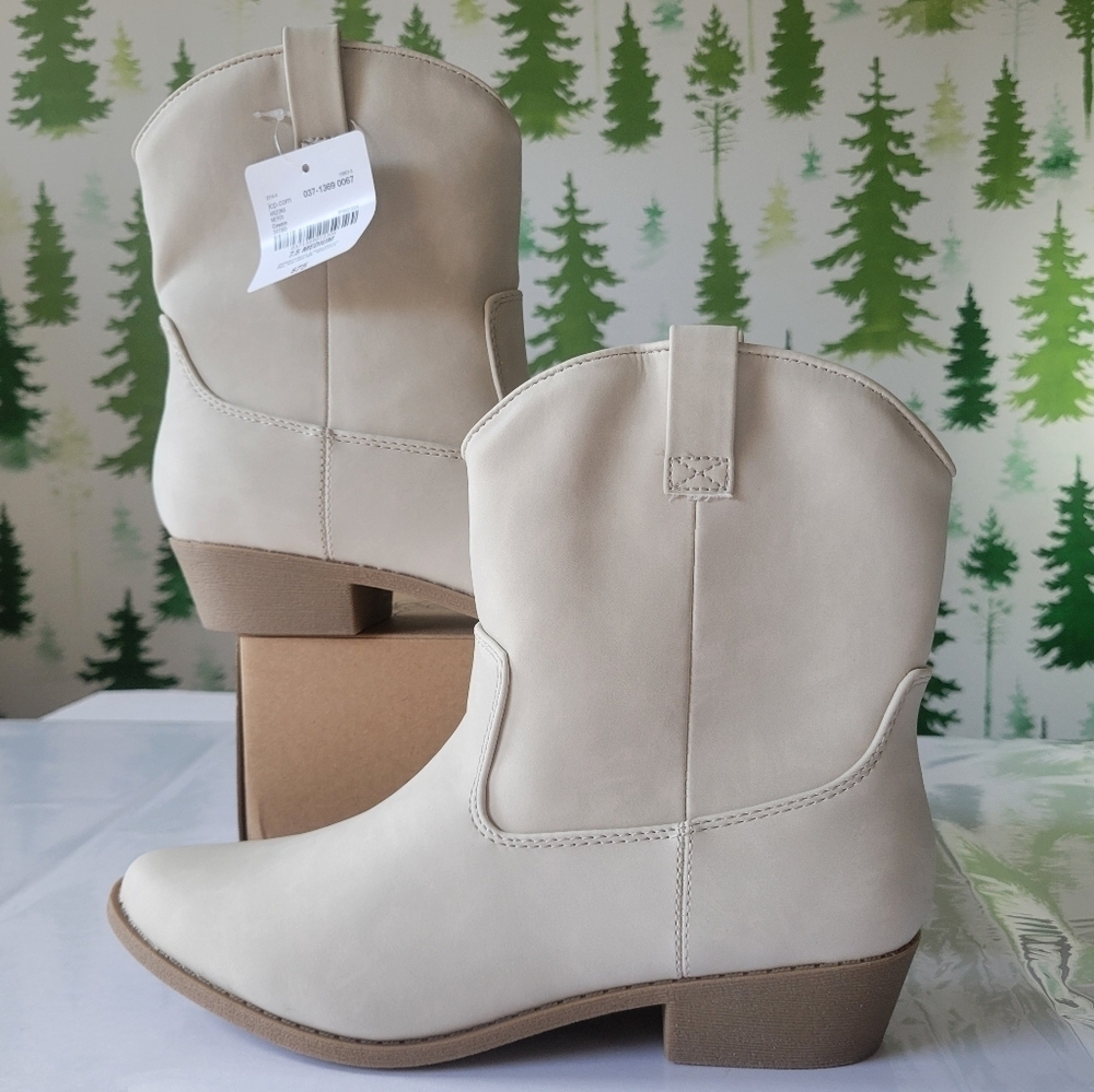 Arizona Meyer Western Flat Heel Boots